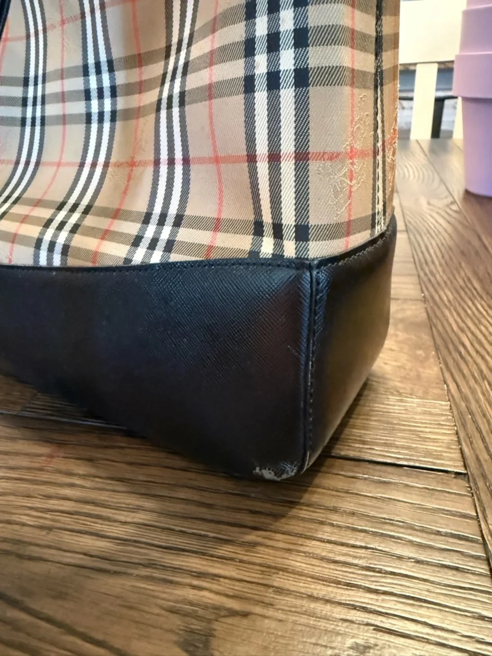 Burberry in Beige plaid purse